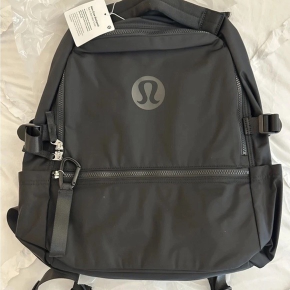 lululemon athletica Black 22L new crew day Backpack gym fitness bag - Picture 2 of 2